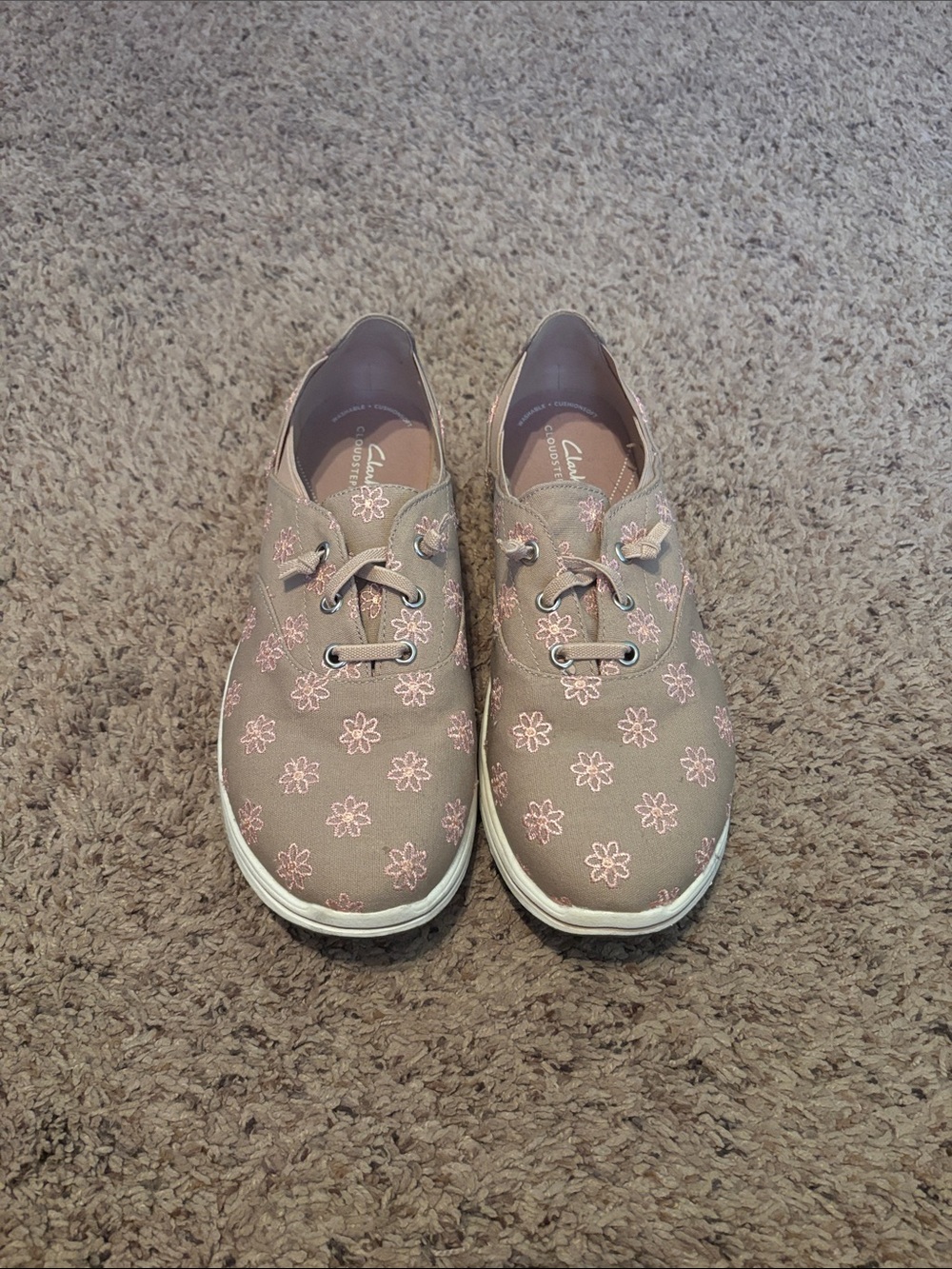 Clarks Cloudsteppers Taupe Canvas Lace-Up Flats with Pink Floral Embroidery 10